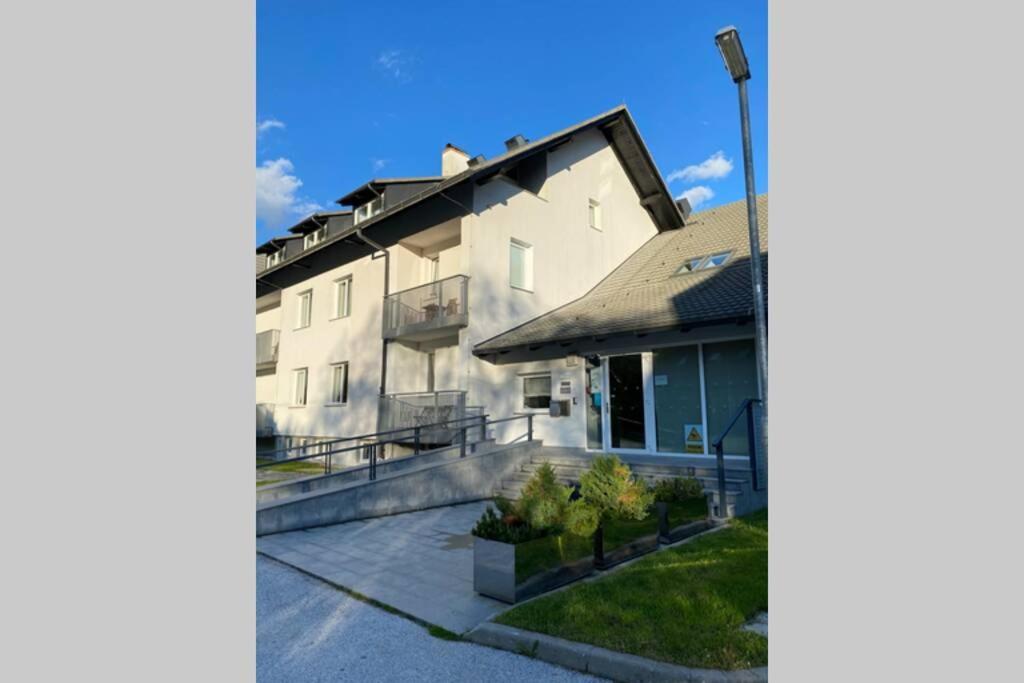 Apartma Rozi Lägenhet Kranjska Gora Exteriör bild