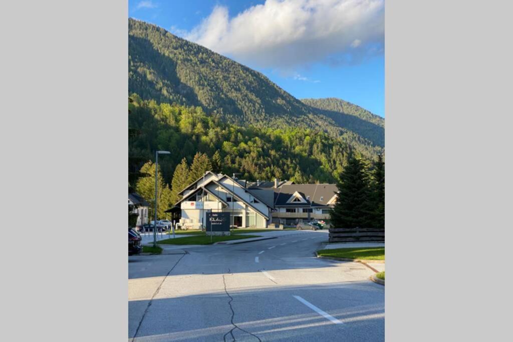 Apartma Rozi Lägenhet Kranjska Gora Exteriör bild