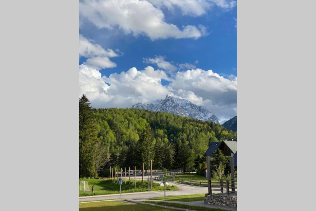 Apartma Rozi Lägenhet Kranjska Gora Exteriör bild